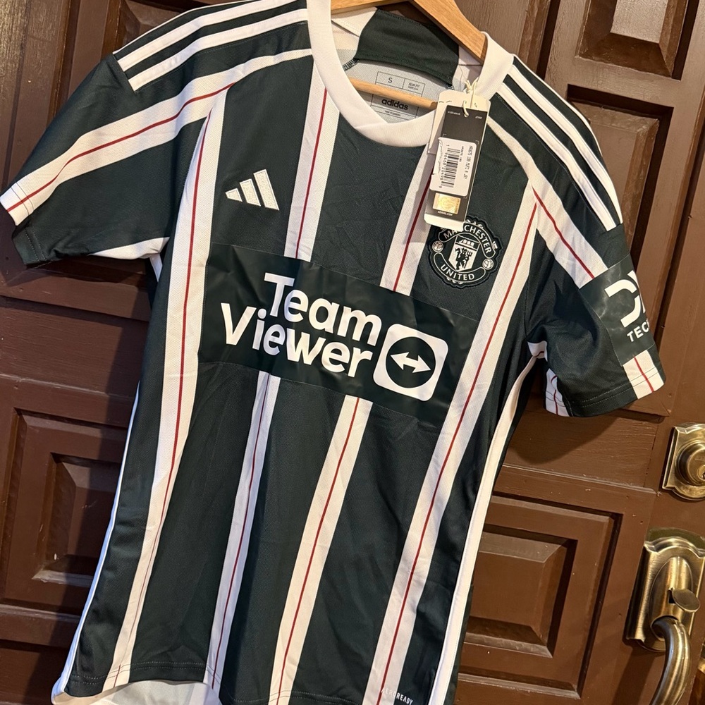 NWT Adidas Manchester United 2023/2024 Men’s Away Soccer Jersey